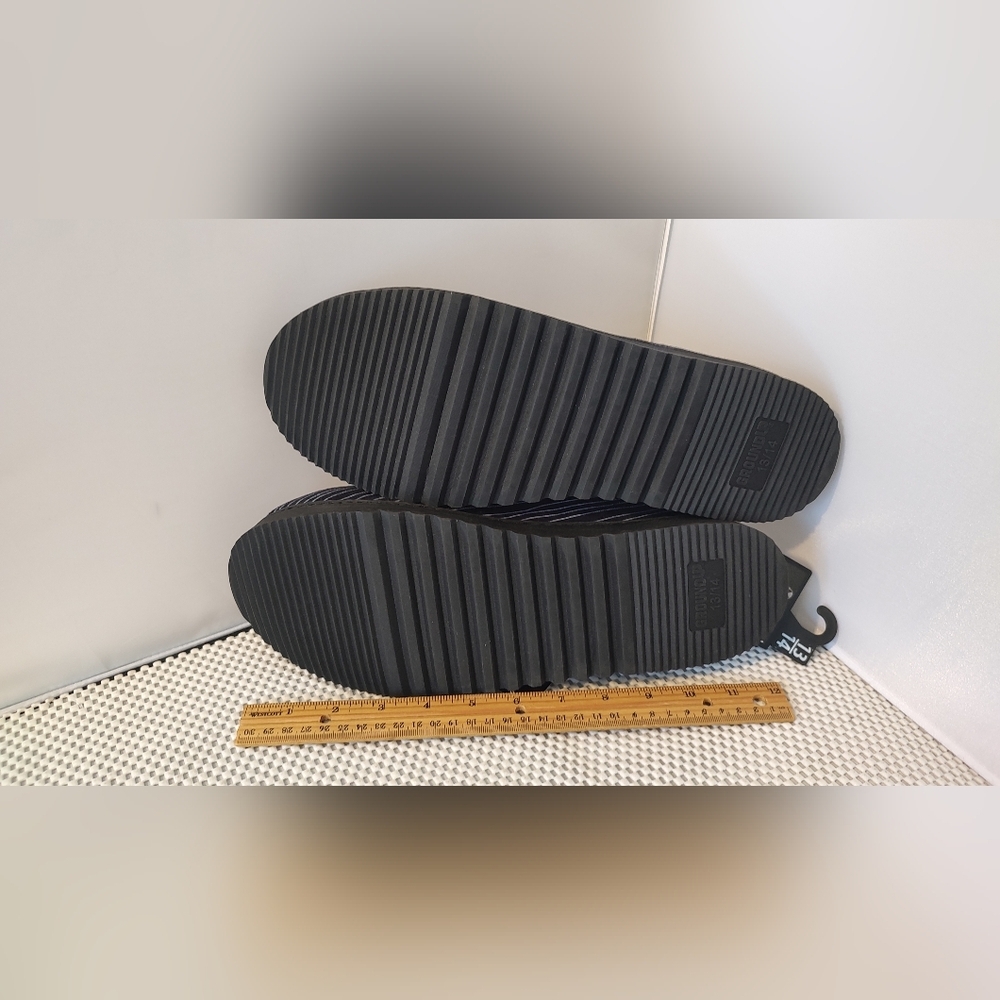 Disney's Nightmare Before Christmas Men's Size 13-14 Clog Slippers NWT - Picture 3 of 3